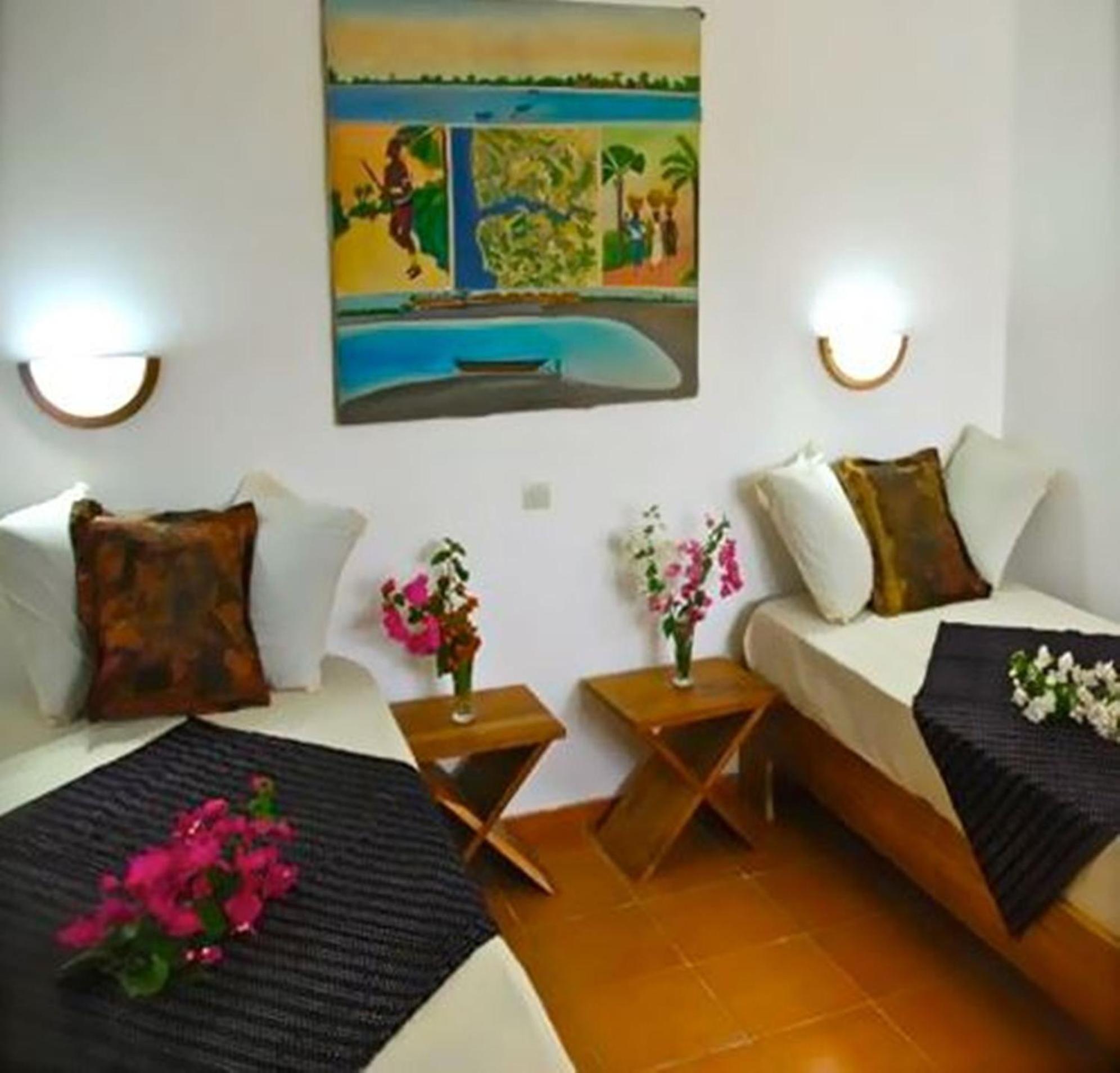 Casa Motel Ziguinchor Εξωτερικό φωτογραφία